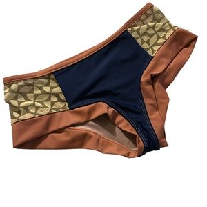 New Seea bikini bottom Size Small Colorblock